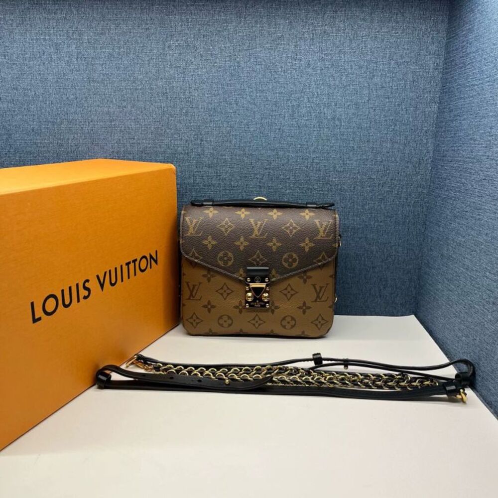 Louis Vuitton Women Pre-Loved Bag Very Good Condition